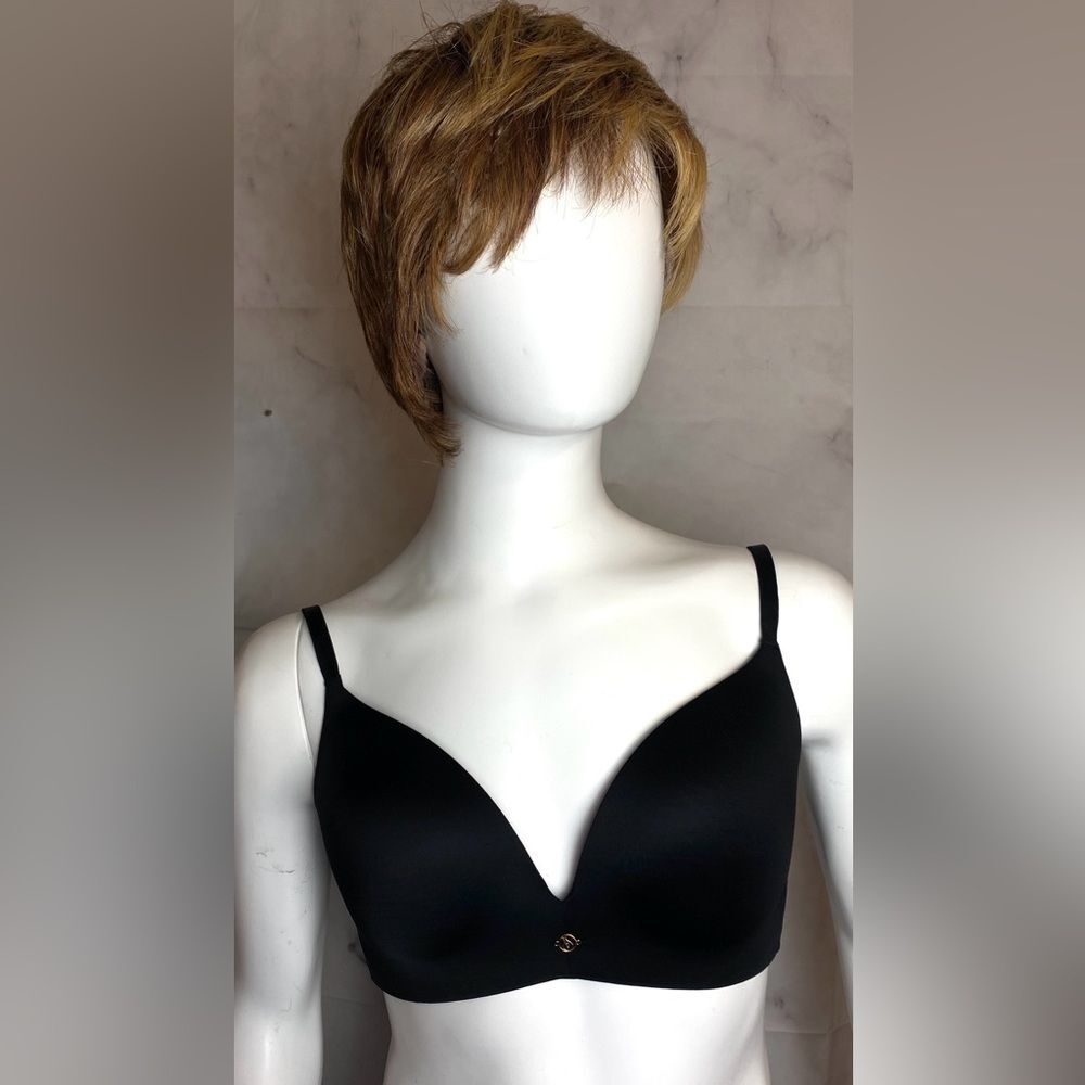 Victoria's Secret Very Sexy So Obsessed Smooth Wireless Push-Up Bra 32D